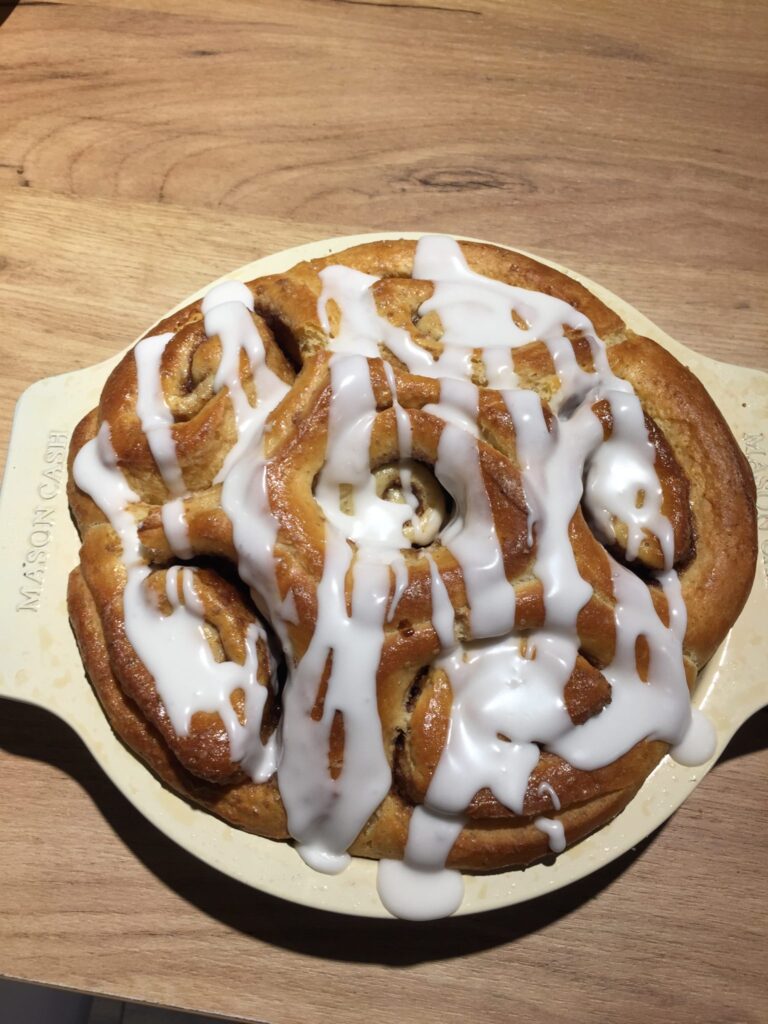 Curso de repostería americana con Alma Obregón- Cinnamon Rolls