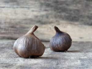Mayonesa de ajo negro